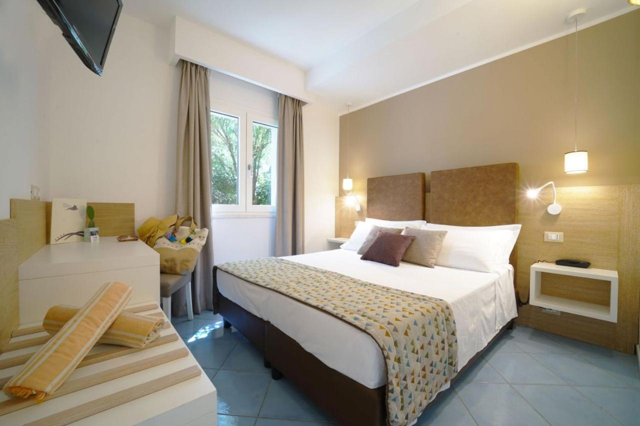 Baia Del Godano Resort & Spa กาโปวาติกาโน ภายนอก รูปภาพ