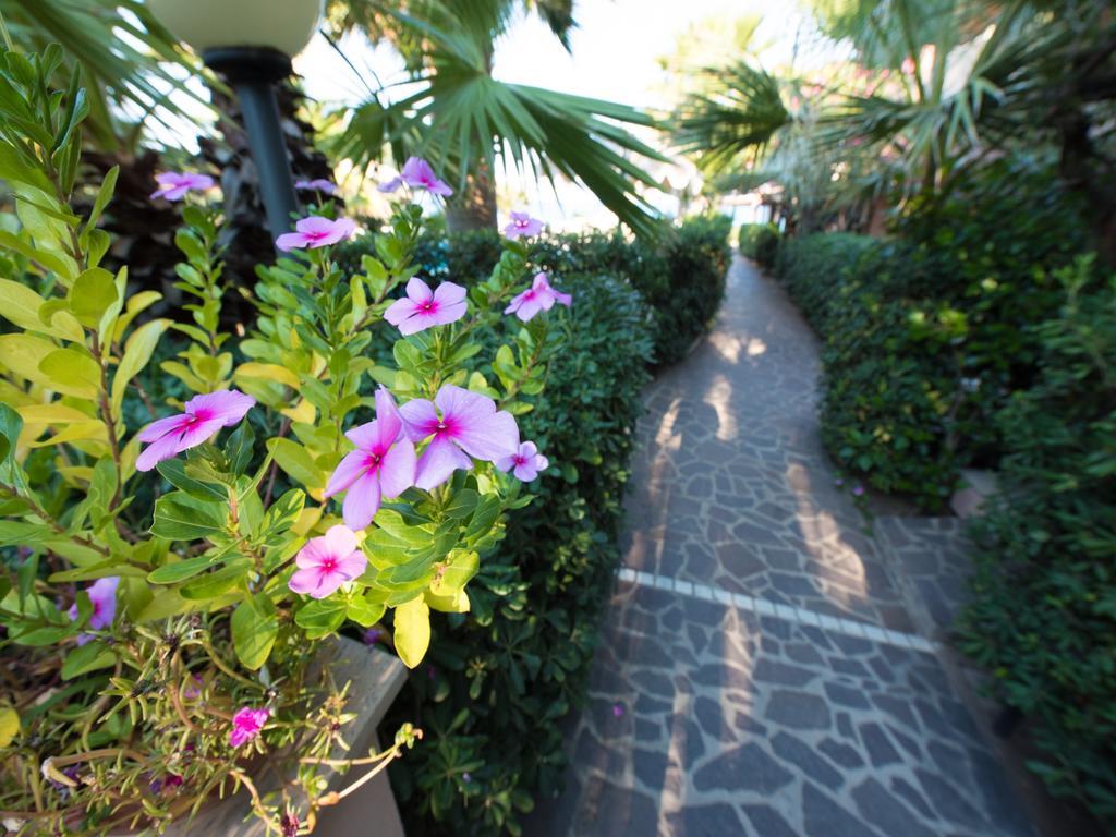 Baia Del Godano Resort & Spa กาโปวาติกาโน ภายนอก รูปภาพ