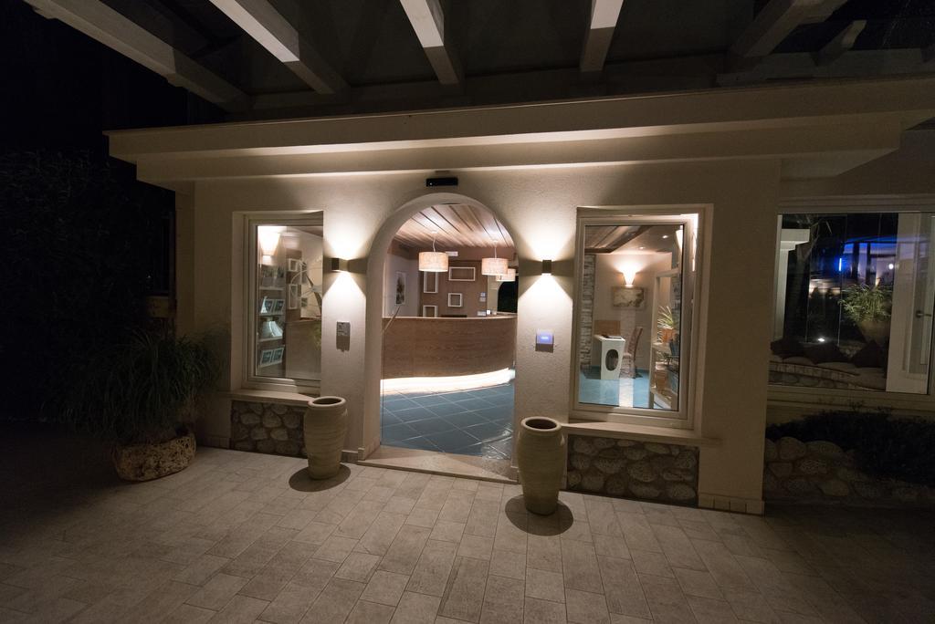 Baia Del Godano Resort & Spa กาโปวาติกาโน ภายนอก รูปภาพ