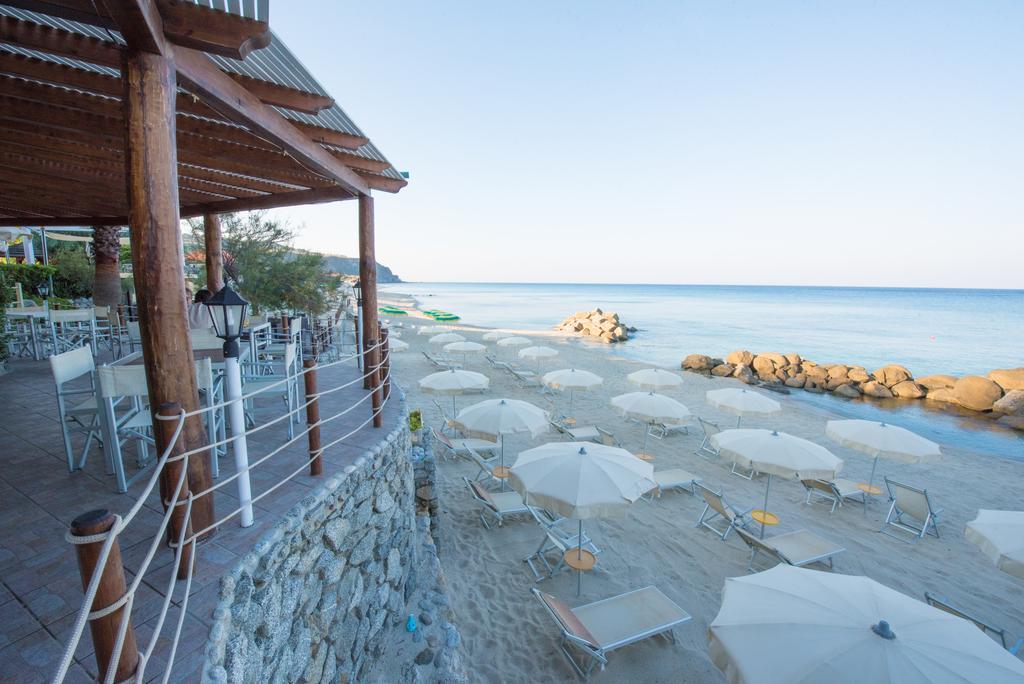 Baia Del Godano Resort & Spa กาโปวาติกาโน ภายนอก รูปภาพ