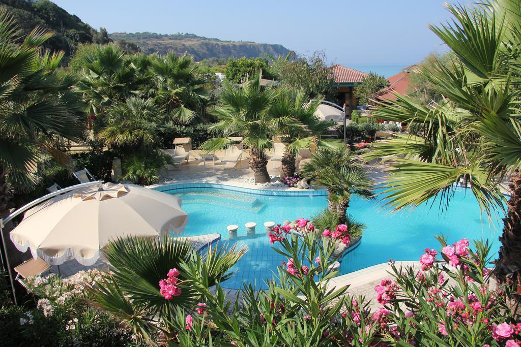 Baia Del Godano Resort & Spa กาโปวาติกาโน ภายนอก รูปภาพ