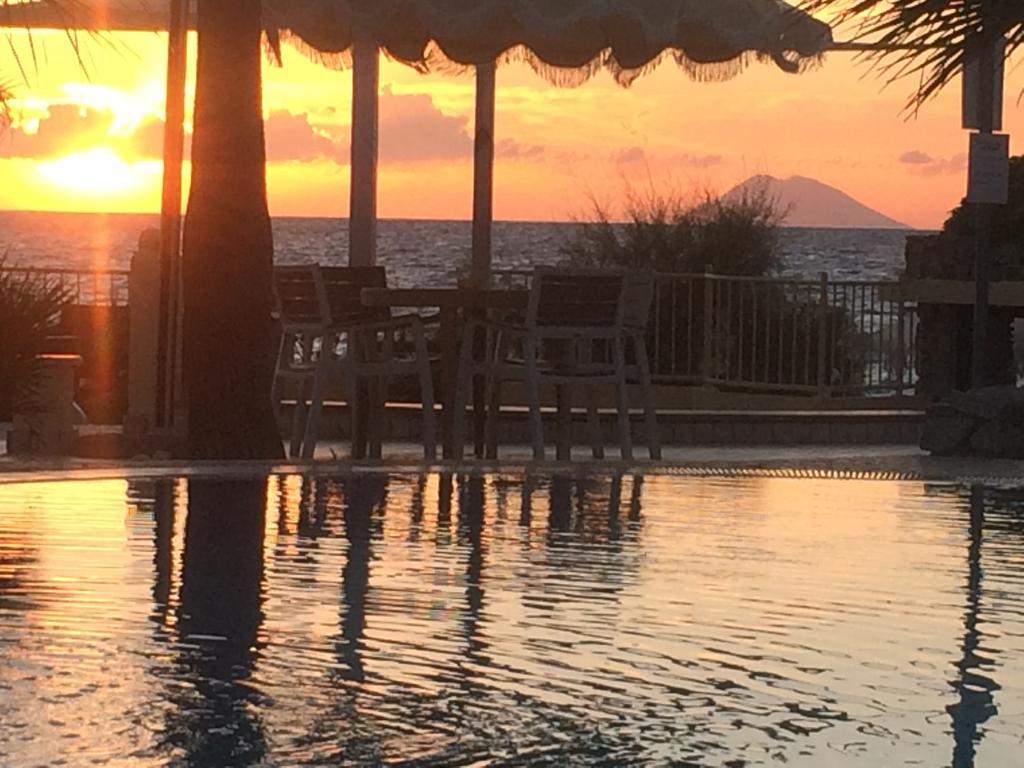 Baia Del Godano Resort & Spa กาโปวาติกาโน ภายนอก รูปภาพ